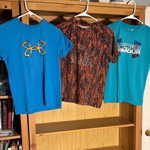 Under Armour 3 tee shirts